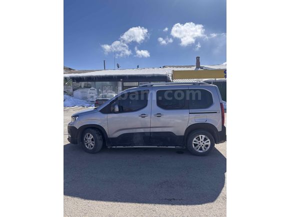 Sahibinden Peugeot Rifter 1.5 BlueHDI Active Comfort 2021 Model  9