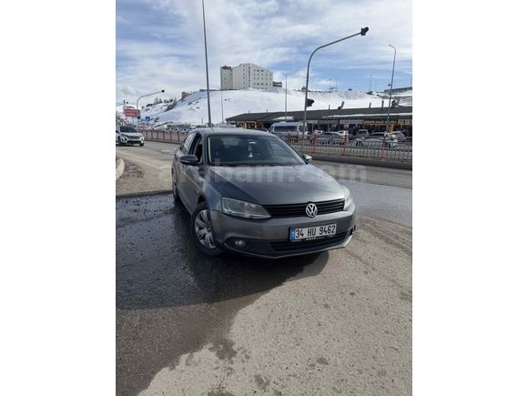 Sahibinden Volkswagen Jetta 1.6 TDi Trendline 2012 Model  251.740 km Füme