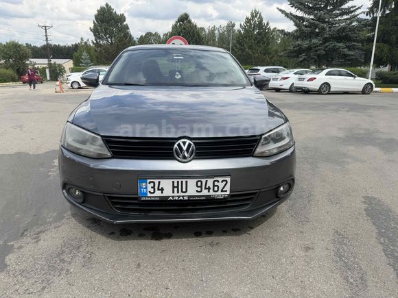 Sahibinden Volkswagen Jetta 1.6 TDi Trendline 2012 Model  251.740 km Füme