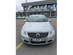 2.5 parça boyalı hasar kayıtsız değişensiz  saf benzinli otomatik passat b6 