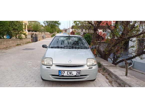 Sahibinden Renault Clio 1.4 RNA 2001 Model