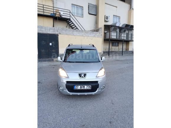 Peugeot Partner 1.6 HDI Premium Pack 2011 Model