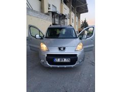 Peugeot Partner 1.6 HDI Premium Pack 2011 Model