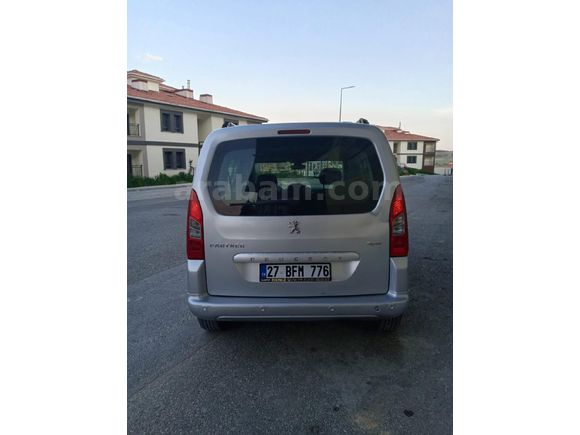 Peugeot Partner 1.6 HDI Premium Pack 2011 Model
