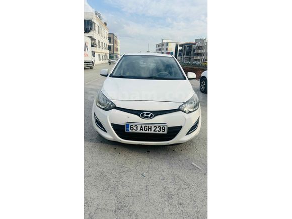 Memurdan düşük km li otomatik İ20 
