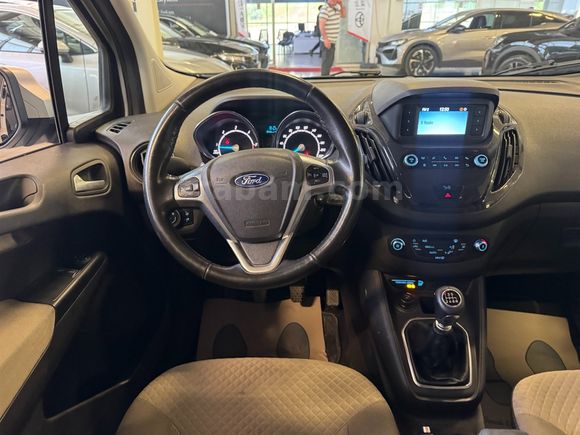 2021 FORD TOURNEO COURIER 1.5 TDCI TITANIUM