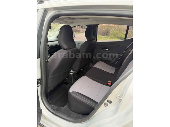 Sunrooflu Dacia Sandero Stepway 1.0 Tce Expression 2023 Model 