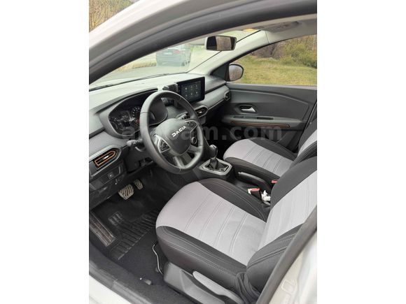 Sunrooflu Dacia Sandero Stepway 1.0 Tce Expression 2023 Model 