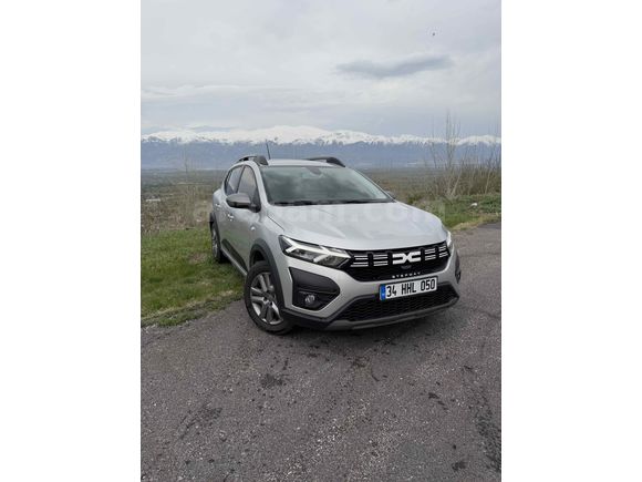 Sunrooflu Dacia Sandero Stepway 1.0 Tce Expression 2023 Model 
