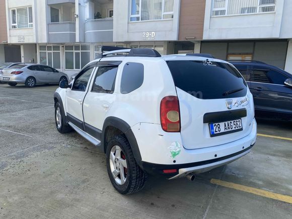 Sahibinden Dacia Duster 1.5 dCi Laureate 2011 Model Giresun