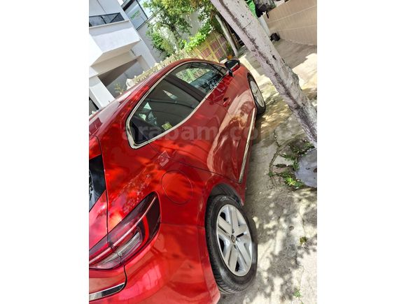 Sahibinden Renault Clio 1.0 TCe Touch Yetkili Servis bakımlı 2020 Model