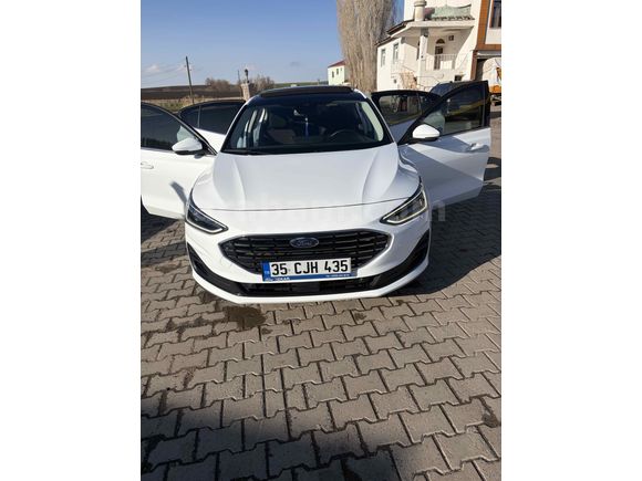 Sahibinden Ford Focus 1.5 EcoBlue Titanium Stil 2024 Model 