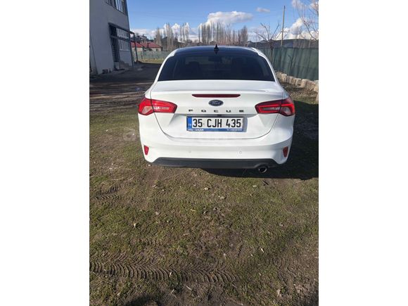 Sahibinden Ford Focus 1.5 EcoBlue Titanium Stil 2024 Model 
