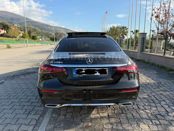  Mercedes - Benz E 200 d AMG 2023 Model / 32,000 km