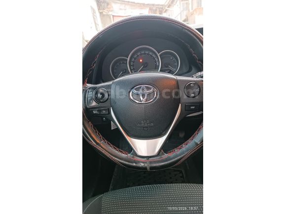 Sahibinden Toyota Auris 1.4 D-4D Active 2013 Model