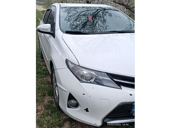 Sahibinden Toyota Auris 1.4 D-4D Active 2013 Model