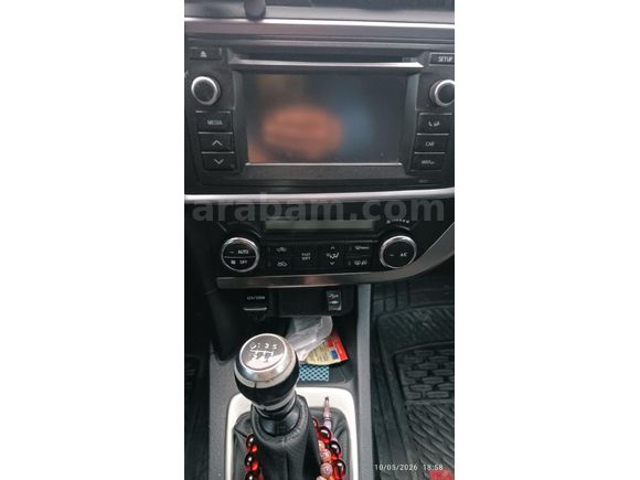Sahibinden Toyota Auris 1.4 D-4D Active 2013 Model