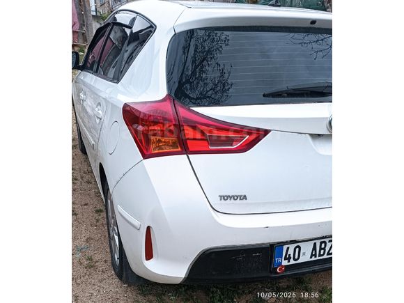 Sahibinden Toyota Auris 1.4 D-4D Active 2013 Model
