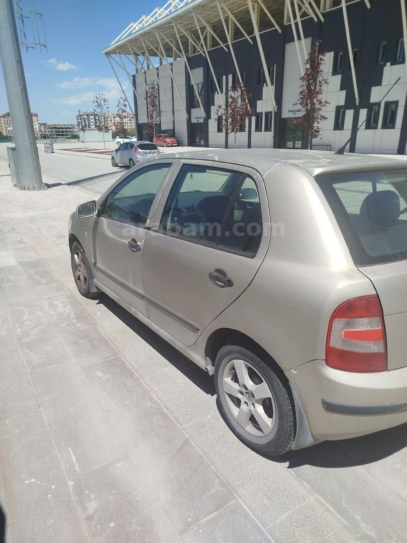 Sahibinden Skoda Fabia 1.4 TDI Ambiente 2006 Model Konya 256.000 km Bej 2