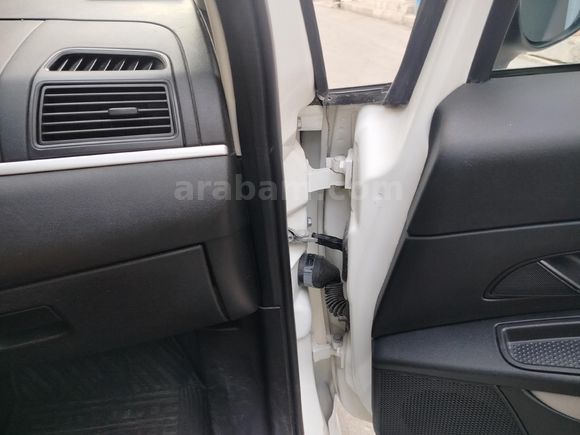 Sahibinden Fiat Linea 1.3 Multijet Active Plus 2012 Model  367.000 km Beyaz