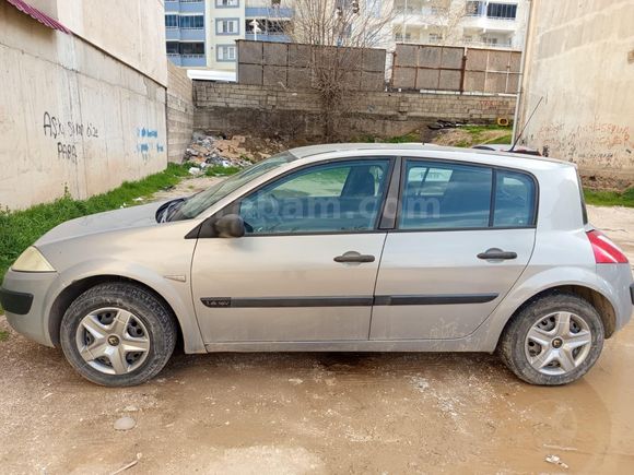 Sahibinden Renault Megane 1.4 Dynamique 2004 Model