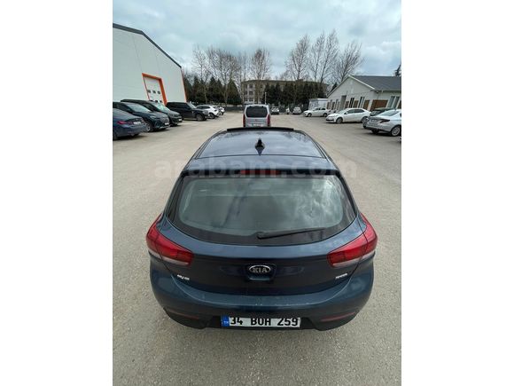 Kia rio 1.4CRDİ WGT 2018 model sahibinden temiz