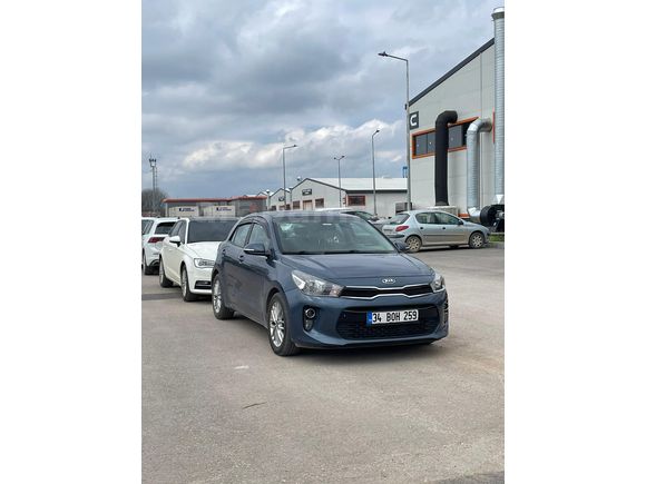 Kia rio 1.4CRDİ WGT 2018 model sahibinden temiz