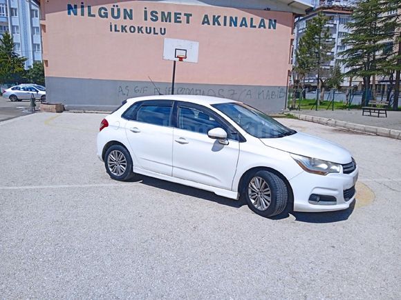 MOTORU YÜRÜYENİ MUAZZAM AİLE ARACİ KM Sİ  ORJİNALDİR