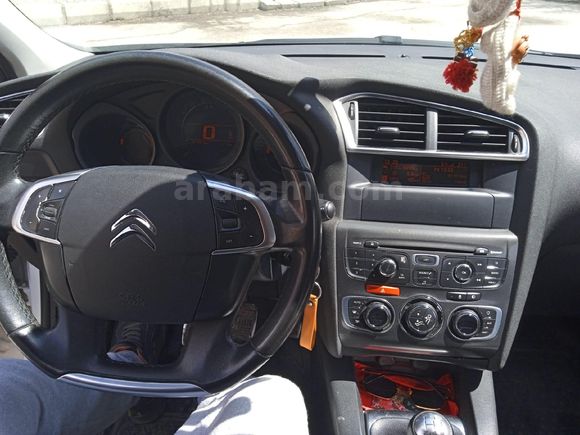 MOTORU YÜRÜYENİ MUAZZAM AİLE ARACİ KM Sİ  ORJİNALDİR