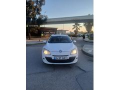 Sahibinden Renault Megane 1.5 dCi Sport Tourer EDC Privilege 2012 Model