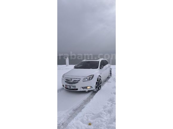 Sahibinden Opel Insignia 1.6 T Cosmo 2011 Model  186.000 km Beyaz