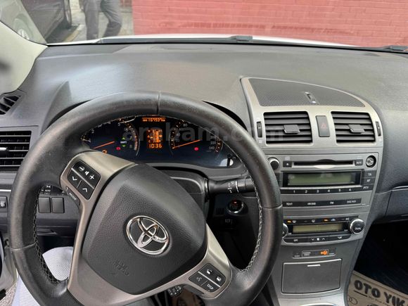 Sahibinden Toyota Avensis 1.6 Elegant Extra  kış lastikleriyle birlikte