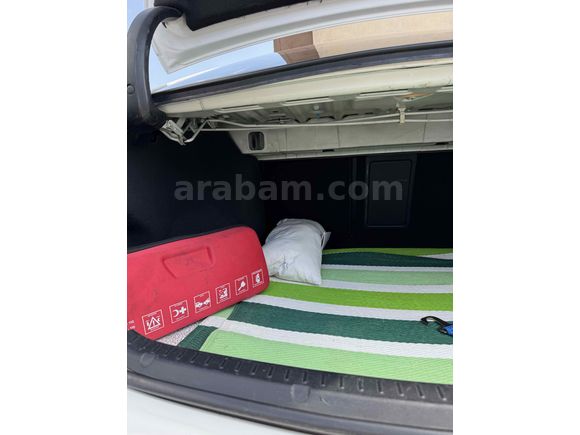 Sahibinden Toyota Avensis 1.6 Elegant Extra  kış lastikleriyle birlikte