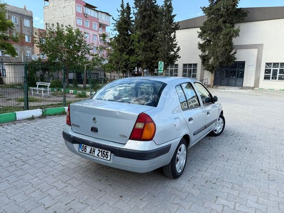 Sahibinden Renault Clio 1.4 Authentique 2004 Model