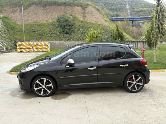 Sahibinden Peugeot 207 1.4 HDi Trendy 2011 Model 