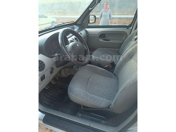 otomobil ruhsatlı Kangoo 1.5 dCi Authentique 2004 Model Gaziantep