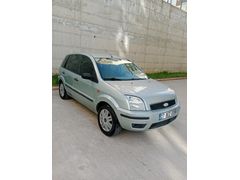 sürümü rahat ve keyifli, geniş,kusursuz motor ve bakımları yeni SUV'cuk