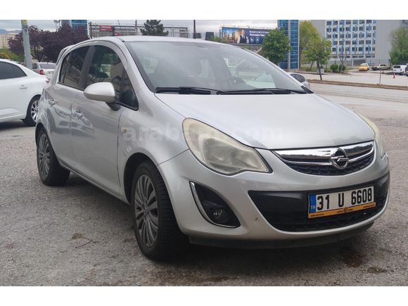 Temiz Opel Corsa 1.4 Twinport Active 2013 Model