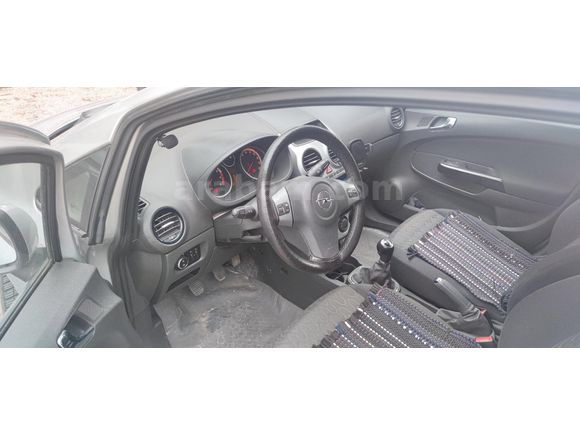 Temiz Opel Corsa 1.4 Twinport Active 2013 Model