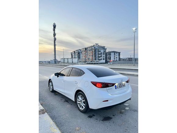 94 BİNDE TEMİZ MAZDA 3