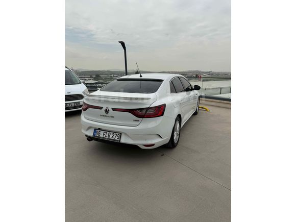  Renault Megane 1.5 dCi Touch 2017 Model  182.000 km hatasız boyasız 