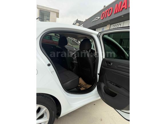  Renault Megane 1.5 dCi Touch 2017 Model  182.000 km hatasız boyasız 