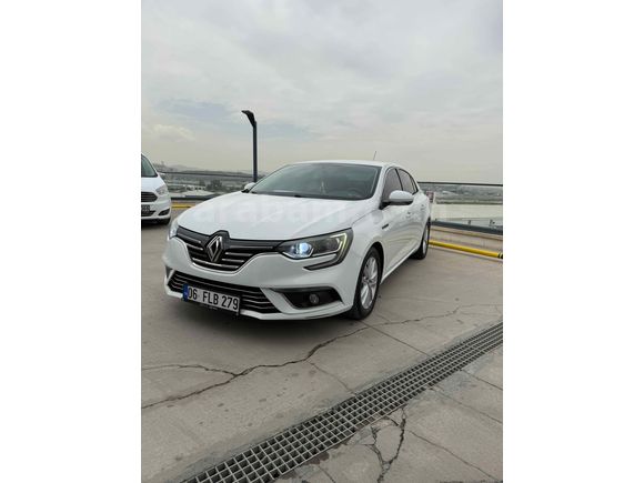  Renault Megane 1.5 dCi Touch 2017 Model  182.000 km hatasız boyasız 