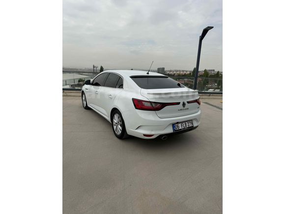  Renault Megane 1.5 dCi Touch 2017 Model  182.000 km hatasız boyasız 
