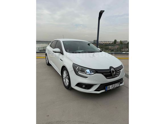  Renault Megane 1.5 dCi Touch 2017 Model  182.000 km hatasız boyasız 