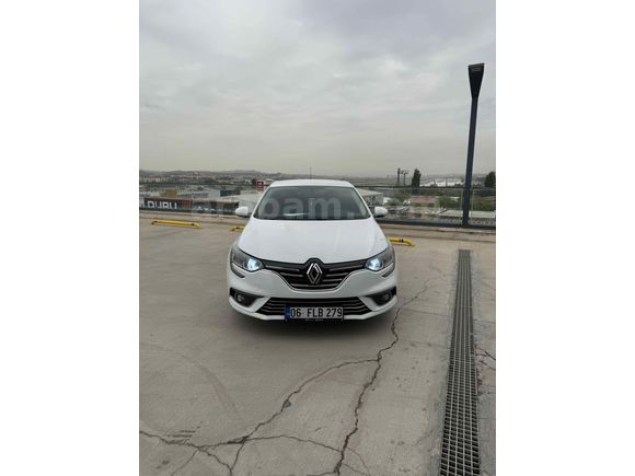  Renault Megane 1.5 dCi Touch 2017 Model  182.000 km hatasız boyasız 