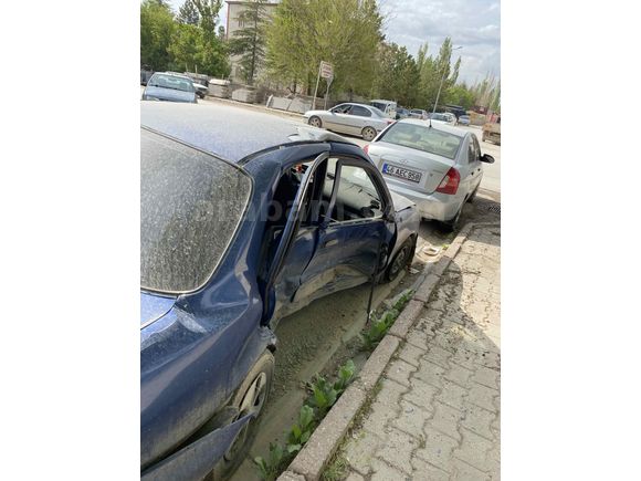 Sahibinden Hyundai Accent 1.5 1.5i GLS 2000 Model 