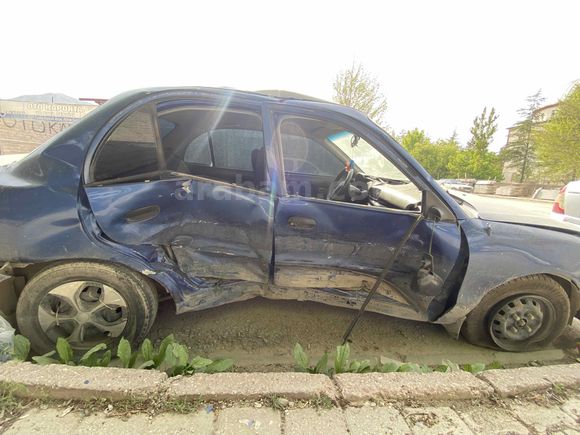 Sahibinden Hyundai Accent 1.5 1.5i GLS 2000 Model 