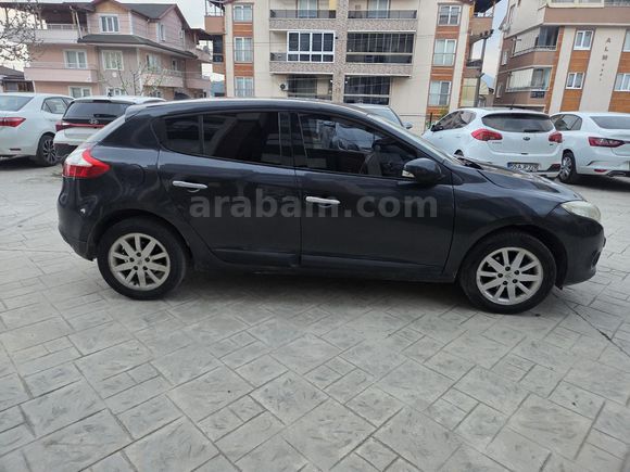 Sahibinden Renault Megane 1.6 Privilege 2010 Model