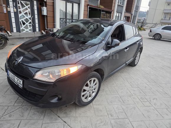 Sahibinden Renault Megane 1.6 Privilege 2010 Model